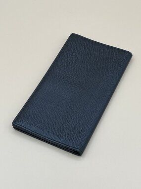 BVLGARI Black Leather Wallet Travel Accessory For Men & Women